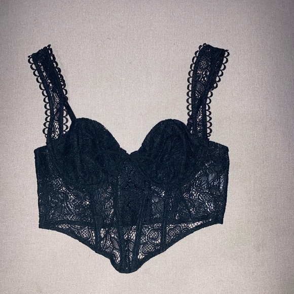 For Love And Lemons Tops - REVOLVE - FOR LOVE & LEMONS SAMMI CROP TOP